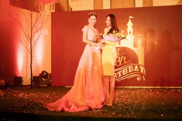 Bùi Thị Hà, Tập đoàn Long Hoàng, Hoa hậu Phu nhân Bùi Thị Hà, Sao Việt