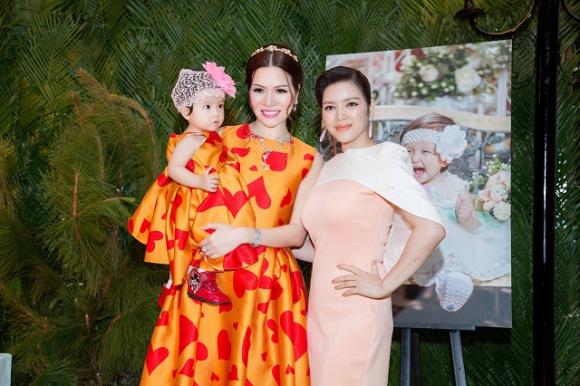 Bùi Thị Hà, Tập đoàn Long Hoàng, Hoa hậu Phu nhân Bùi Thị Hà, Sao Việt