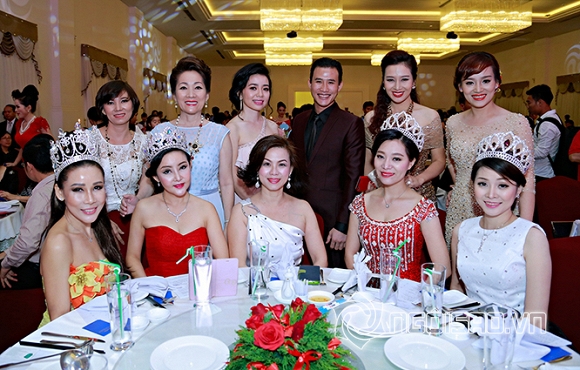 Quyền năng phái đẹp, Quý bà Thu Hương, nối tóc Thảo Tây, ca sĩ Thu Minh, ca sĩ Mỹ Lệ