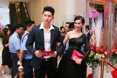 Ray Võ, Phan Thị Mơ, Sao Việt