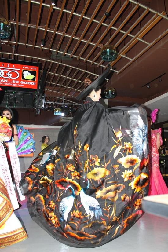 Oanh Yến, Hoa hậu thế giới toàn cầu, Sao Việt