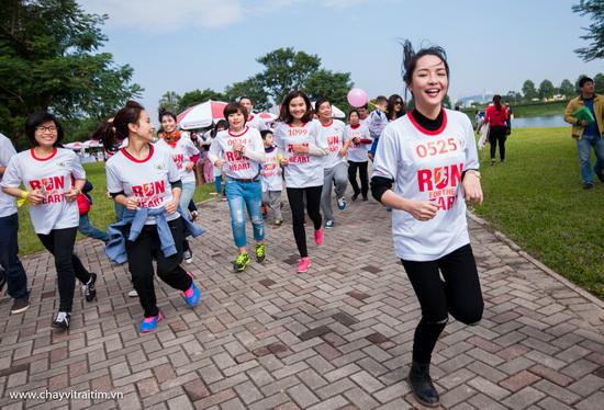 chay-vi-trai-tim-712-7-ngoisao 0 Chạy vì trái tim 2015, Vân Hugo, Hotgirl Thanh Quỳnh