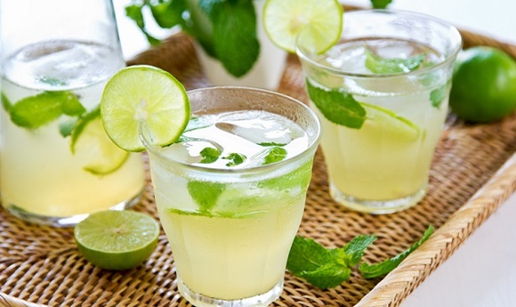 môi khô nứt nẻ, trị môi khô nứt nẻ, môi khô nứt nẻ mùa đông