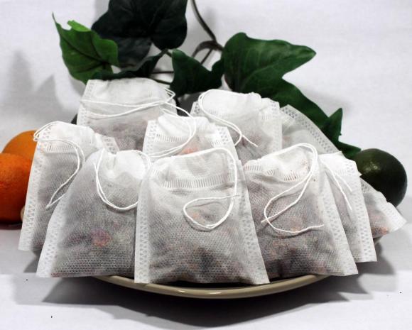 môi khô nứt nẻ, trị môi khô nứt nẻ, môi khô nứt nẻ mùa đông