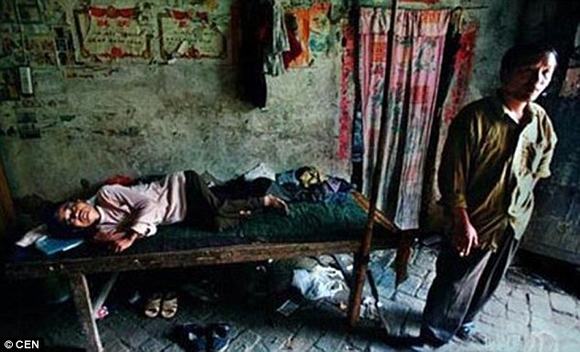 ngôi làng aids, ngôi làng aids ở trung quốc, đại dịch hiv/aids, tin, bao