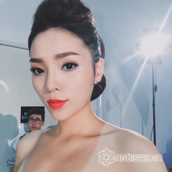 Kỳ Duyên tiếp tục bị nghi phẫu thuật thẩm mỹ vì cằm nhọn bất thường 1