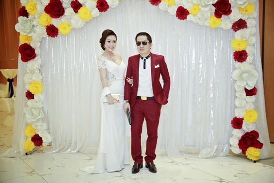 bau-hoa-1012-5-ngoisao 4 Bầu Hòa, Sao Việt, NTK Minh Hùng