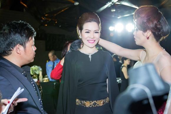 Bùi Thị Hà, Hoa hậu quý bà Bùi Thị Hà, Sao Việt