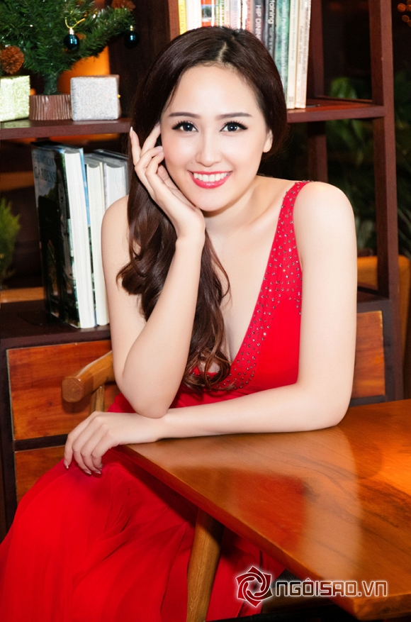 Mai Phương Thúy, Mai Phương Thúy gợi cảm với đầm đỏ, hoa hau 2006 mai phuong thuy