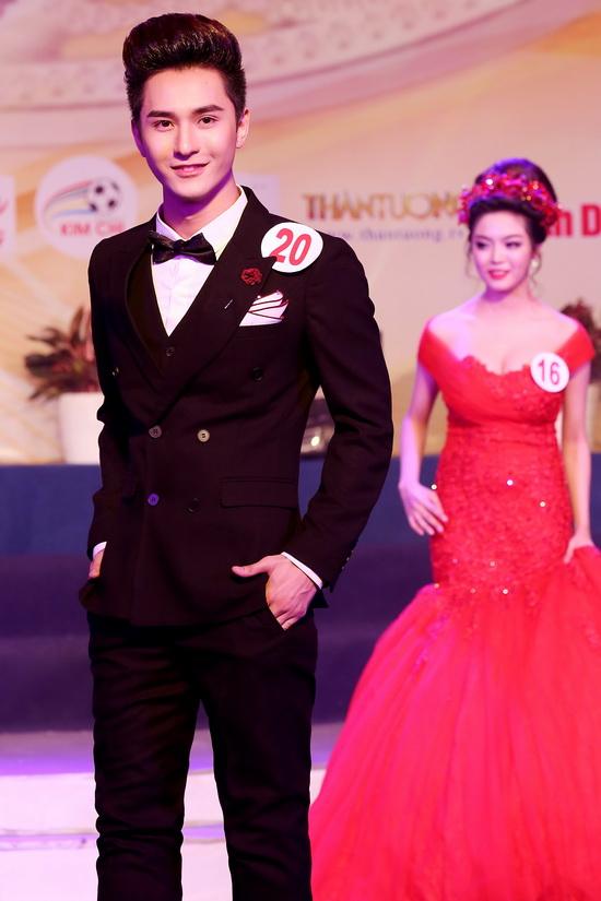 tran-viet-ly-1512-4-ngoisao 7 Trần Viết Ly, Nét đẹp học sinh - sinh viên Bình Dương, Hotboy Việt