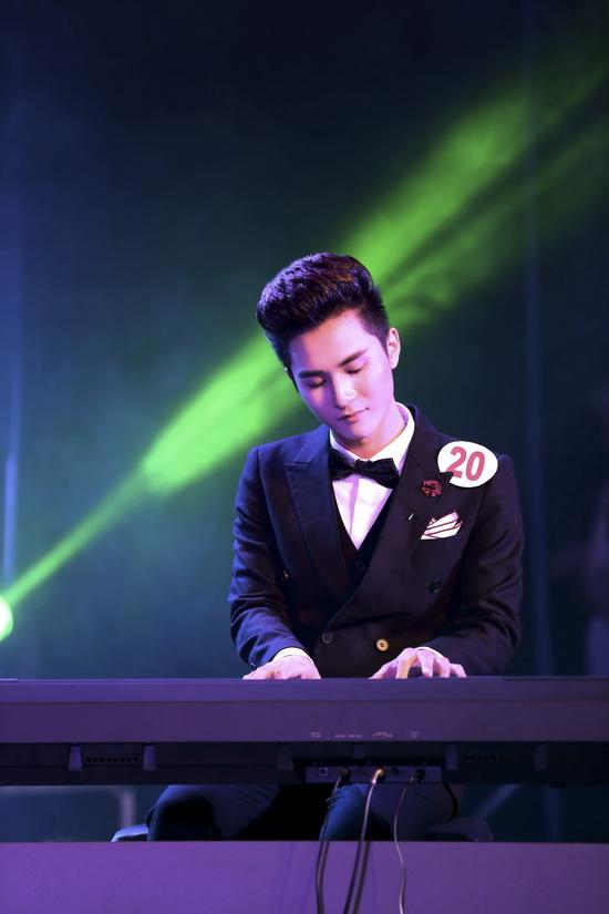 tran-viet-ly-1512-5-ngoisao 6 Trần Viết Ly, Nét đẹp học sinh - sinh viên Bình Dương, Hotboy Việt