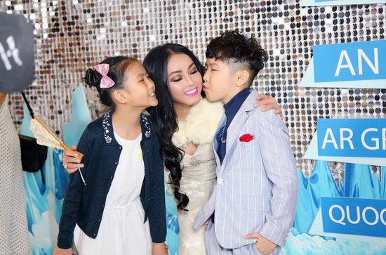 Khả Tú, Ca sĩ Khả Tú, Sao Việt