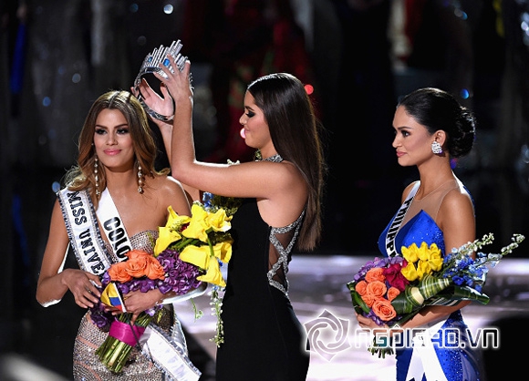 Hoa hậu Colombia, Hoa hậu Colombia bị trao nhầm vương miện, Hoa hậu Colombia tự sát,