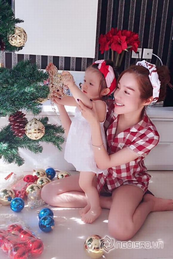 sao việt trang trí cây thông Noel, sao Việt, không gian đón Noel của sao Việt