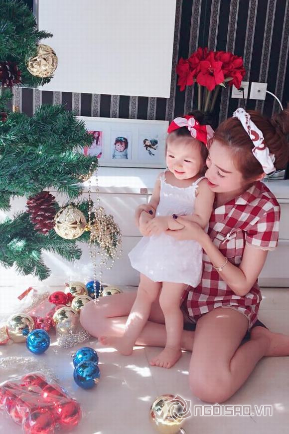 sao việt trang trí cây thông Noel, sao Việt, không gian đón Noel của sao Việt