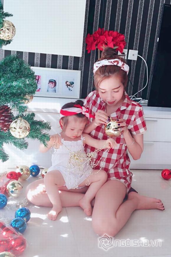 sao việt trang trí cây thông Noel, sao Việt, không gian đón Noel của sao Việt