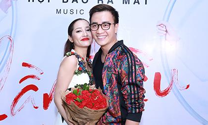 Bảo Anh, Bảo Anh ngủ qua đêm nhà Hồ Quang Hiếu, Bảo Anh bình thản chạy show giữa bão scandal