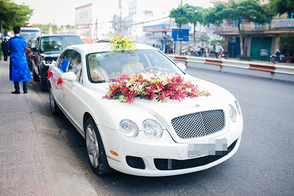 Diễm Trang, đám cưới Diễm Trang, Ông xã đại gia lái siêu xe đến hỏi cưới Á hậu Diễm Trang