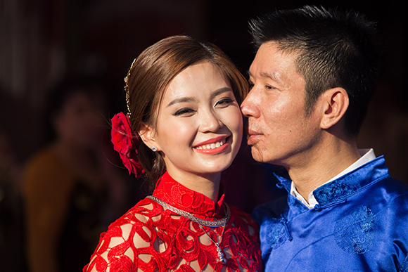 Diễm Trang, đám cưới Diễm Trang, Ông xã đại gia lái siêu xe đến hỏi cưới Á hậu Diễm Trang