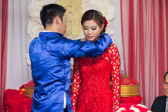 Diễm Trang, đám cưới Diễm Trang, Ông xã đại gia lái siêu xe đến hỏi cưới Á hậu Diễm Trang