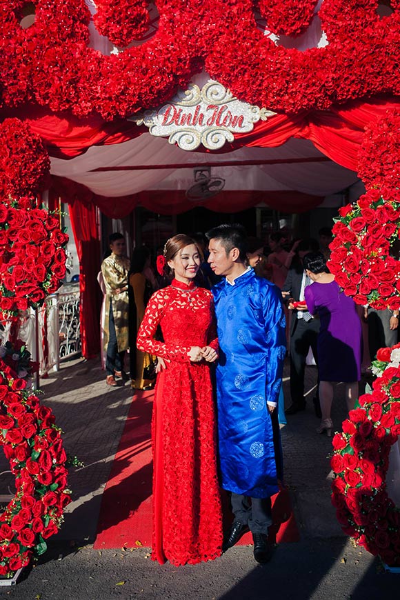 Diễm Trang, đám cưới Diễm Trang, Ông xã đại gia lái siêu xe đến hỏi cưới Á hậu Diễm Trang