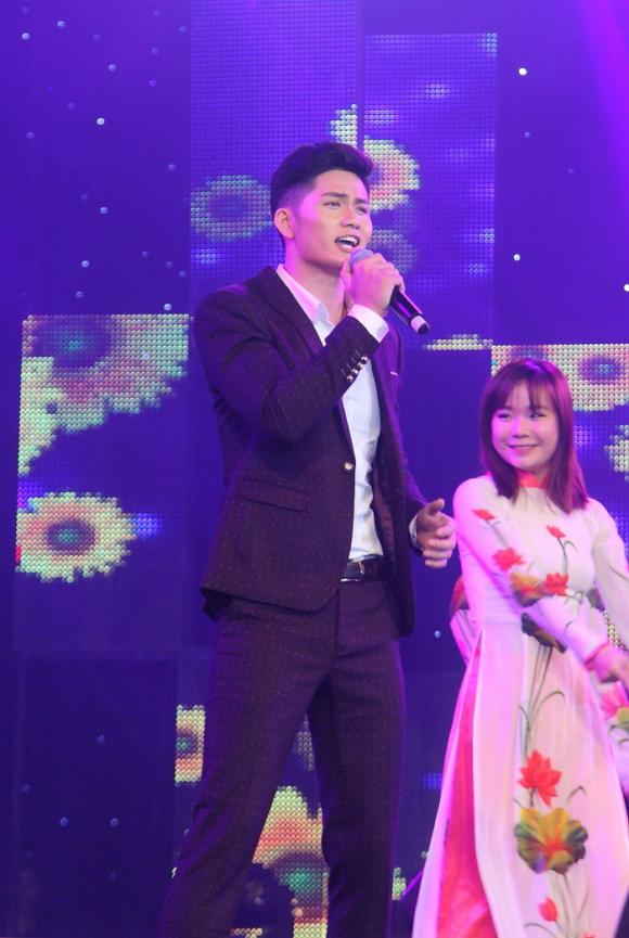 Ray Võ, Phan Thị Mơ, Ca sĩ Ray Võ