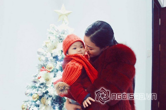 Ca sĩ maya,maya và con gái,maya đưa con gái đi chơi noel