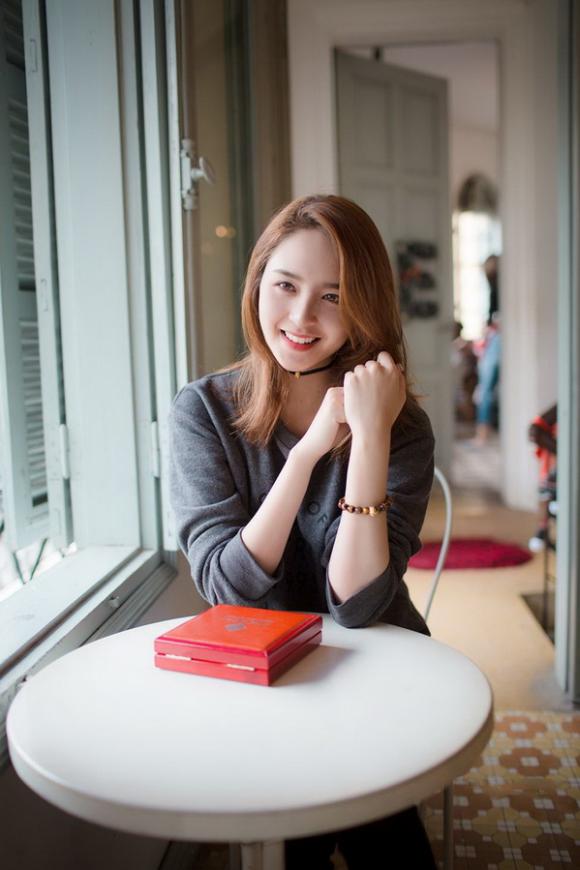 Ancarat Jewelry, Vàng phong thủy, Á hậu Hoàng Anh