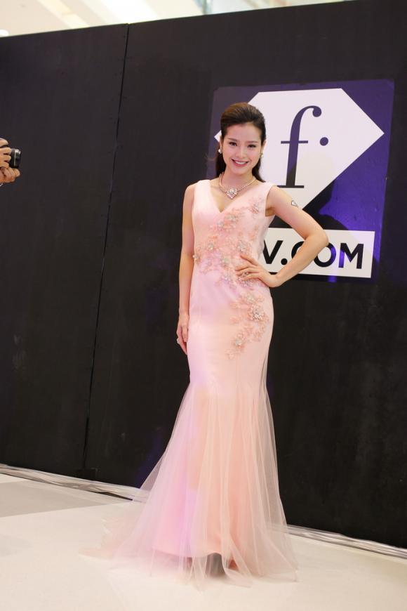 Hoa hậu Kiều Ngân, Fashion TV, Premier Vietnam Girls Collection