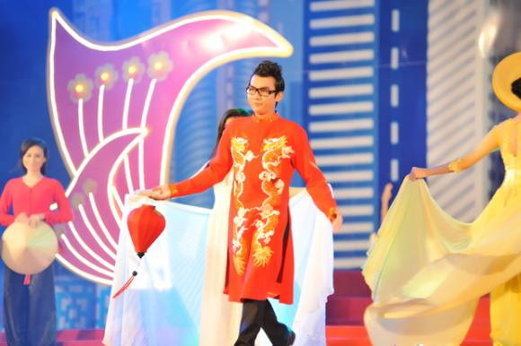 Á vương Ký Quốc Đạt, Ký Quốc Đạt, Sao Việt