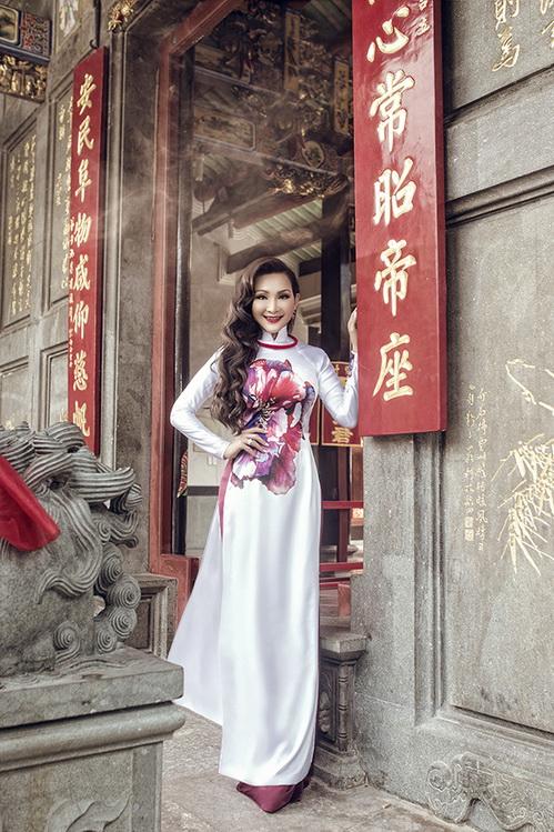 dan-ca-si-chuyen-gioi-41-2-ngoisao 11 Ca sĩ chuyển giới, Sao việt, Cindy Thái Tài