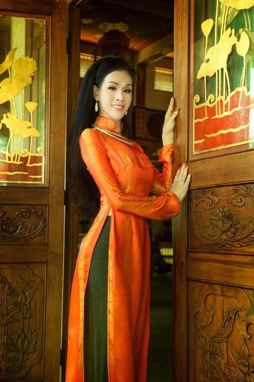 dan-ca-si-chuyen-gioi-41-7-ngoisao 6 Ca sĩ chuyển giới, Sao việt, Cindy Thái Tài