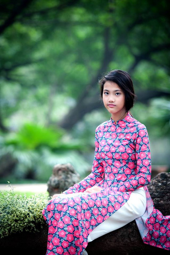 12468132716658115102721844833714nresize-ngoisao 6 Nét đẹp cổ truyền,áo dài duyên dáng,mùa xuân về