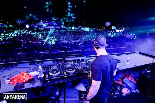 Escape New Year 2016, Màn Countdown hoành tráng, Escape New Year 2016 – Change For Tomorrow