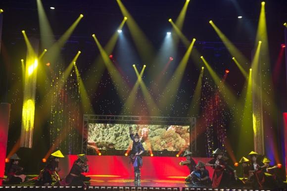 Ông bầu Minh Chánh, Hoa hậu Phụ nữ người Việt thế giới 2016, Sao Việt