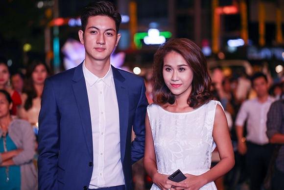 BB Trần, BB Trần diện váy sexy trên thảm đỏ, Điệp vụ chân dài