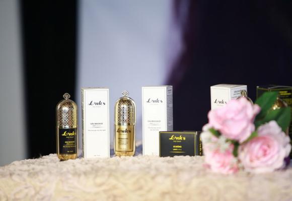 ca-si-linh-linh-91-1-ngoisao 7 Linh Linh, Ca sĩ Linh Linh, Mỹ phẩm Link’s