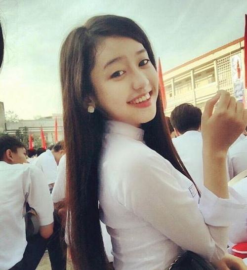 dan-thuy-111-4-ngoisao 2 Đan Thùy, Bầu Hòa, Sao Việt