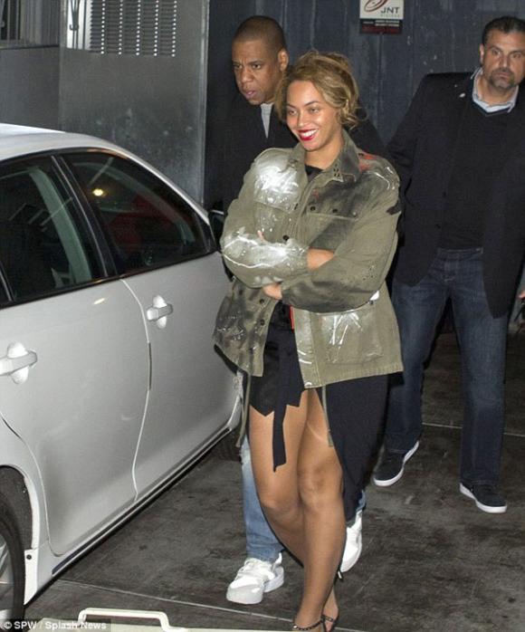 Beyonce mặc luộm thuộm,Beyonce xuống sắc,Beyonce dính tin đồn mang thai