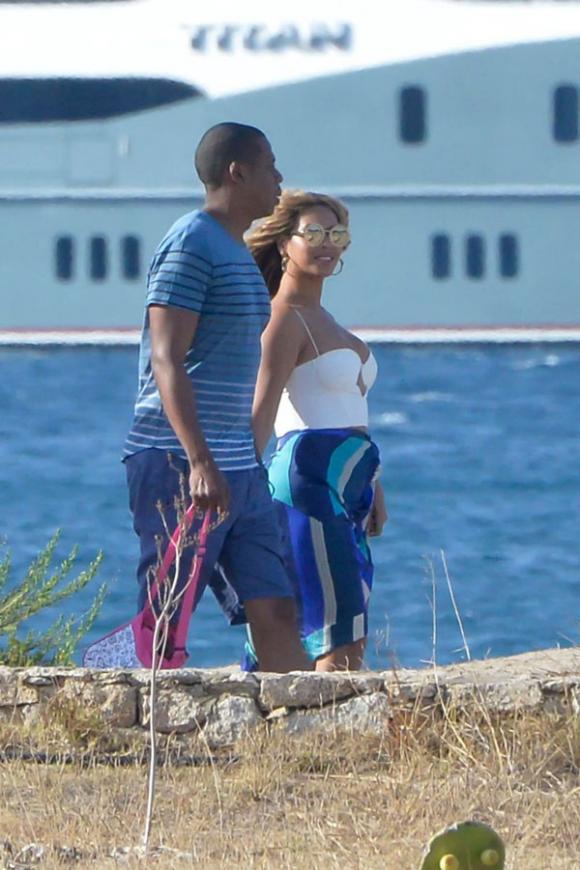 Beyonce mặc luộm thuộm,Beyonce xuống sắc,Beyonce dính tin đồn mang thai