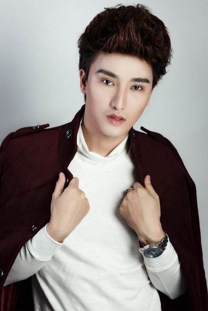 ha-nhuan-nam-121-11-ngoisao 4 Bệnh viện Thẩm mỹ Hiệp Lợi, Hà Nhuận Nam, Hot boy dao kéo