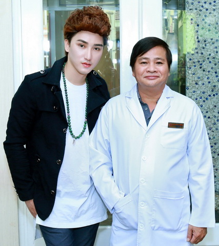 ha-nhuan-nam-121-15-ngoisao 0 Bệnh viện Thẩm mỹ Hiệp Lợi, Hà Nhuận Nam, Hot boy dao kéo