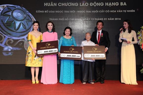 Bùi Thị Hà, Hoa hậu Bùi Thị Hà, Sao việt