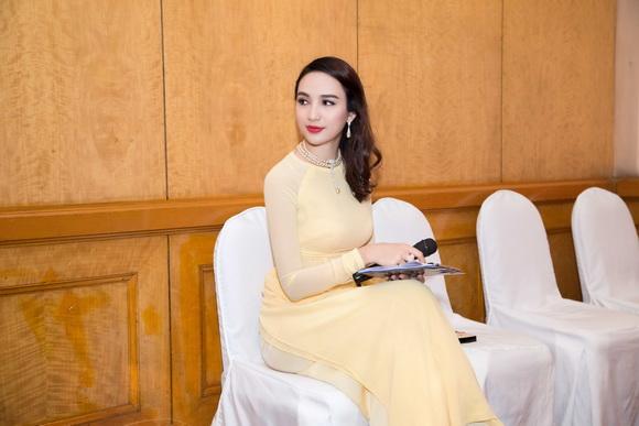 Hoa hậu ngọc diễm,hoa hậu du lịch việt nam,ngọc diễm diện trang sức trăm triệu