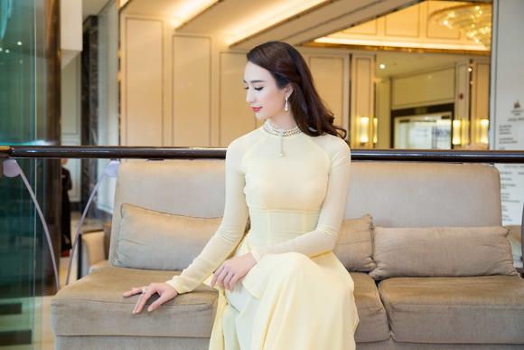 Hoa hậu ngọc diễm,hoa hậu du lịch việt nam,ngọc diễm diện trang sức trăm triệu
