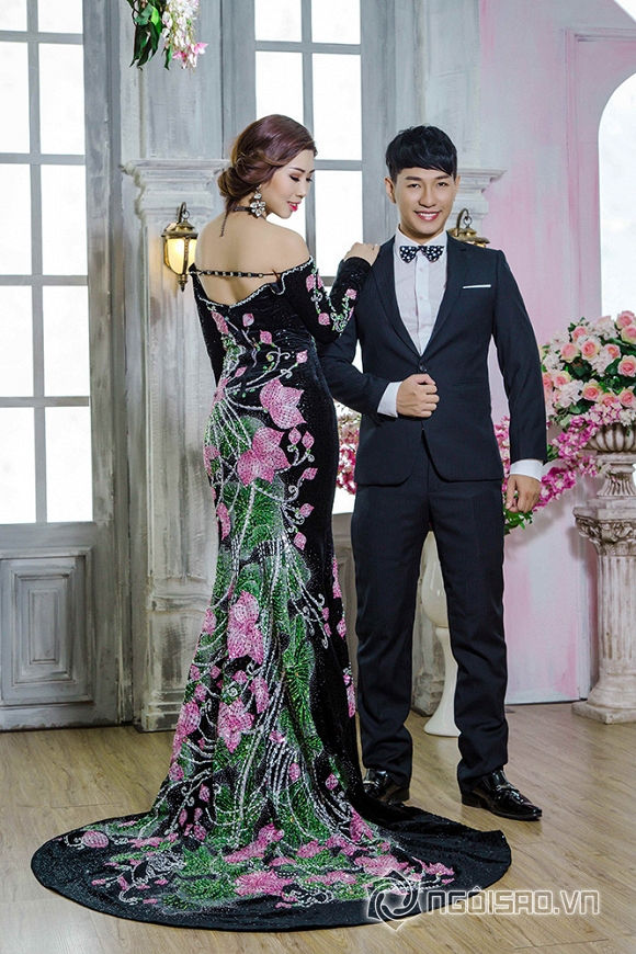 Hoa hậu Thanh Mai rạng rỡ như nữ hoàng bên cạnh NTK Ngọc Long 1 Hoa hậu Điện ảnh Thanh Mai, NTK Ngọc Long, sao Việt