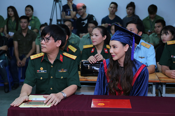Hồ Quỳnh Hương, Hồ Quỳnh Huong tốt nghiệp xuất sắc, Hồ Quỳnh Hương làm giảng viên Đại học