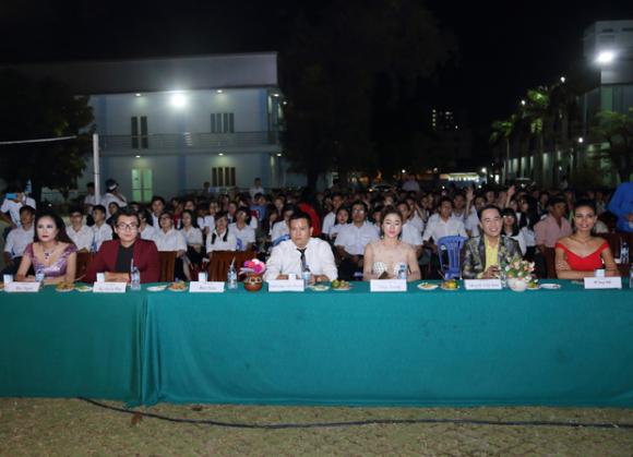 Á vương Ký Quốc Đạt, Á vương Người Việt Thế giới