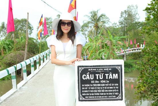 Á hậu Tố Uyên, Á hậu Tố Uyên làm từ thiện, Sao Việt