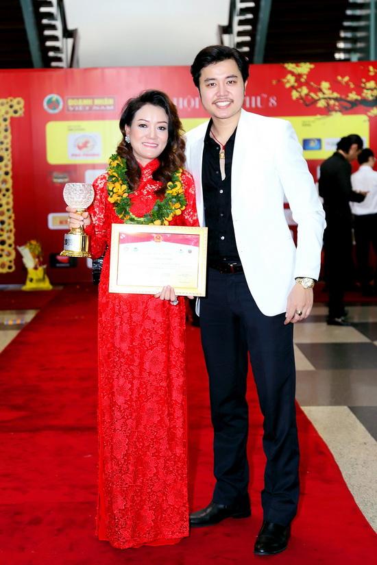 Nhà thiết kế Oanh Phan, Hoàng My Colection, Sao Việt